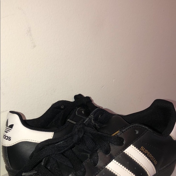 Adidas black/white Superstars - Picture 5 of 6